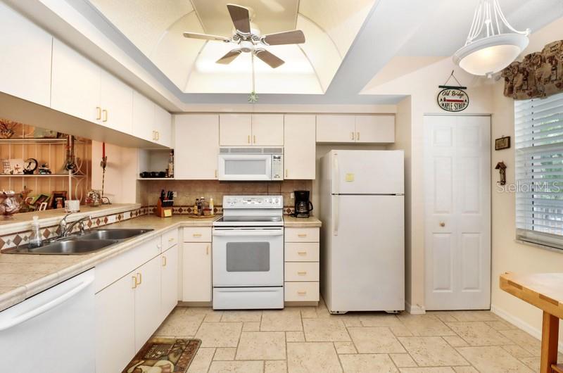 6475 SHORELINE DRIVE 5102