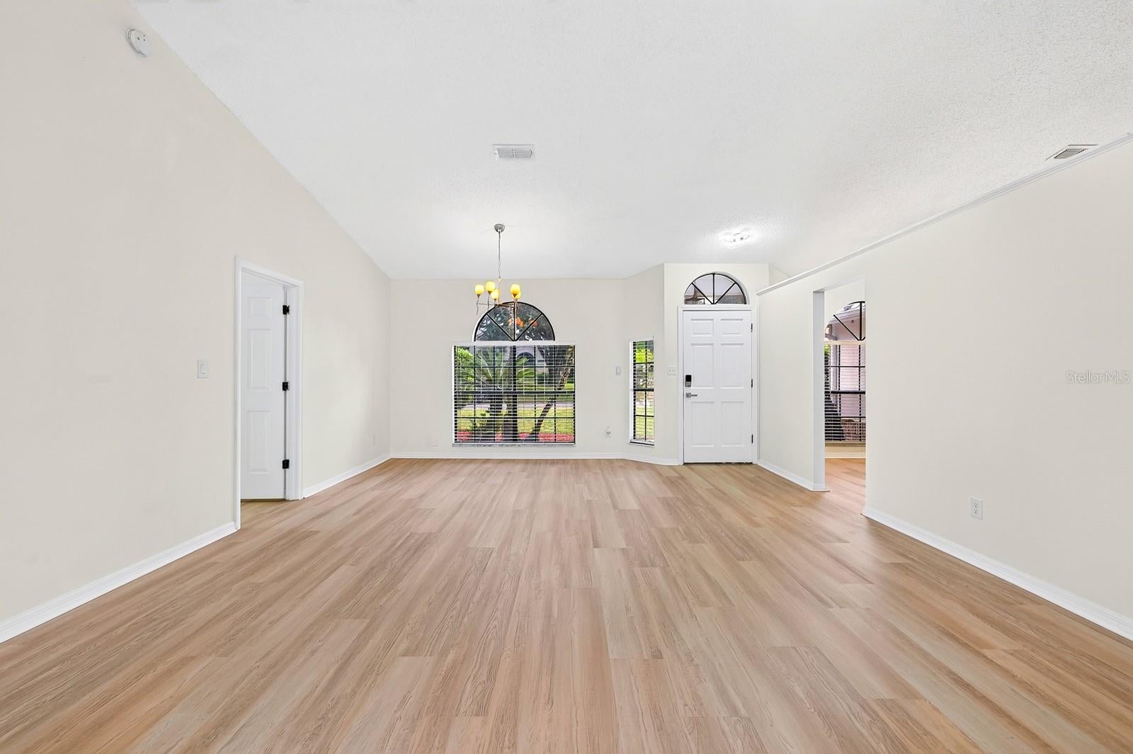 1003 N MAGEE CREEK COURT