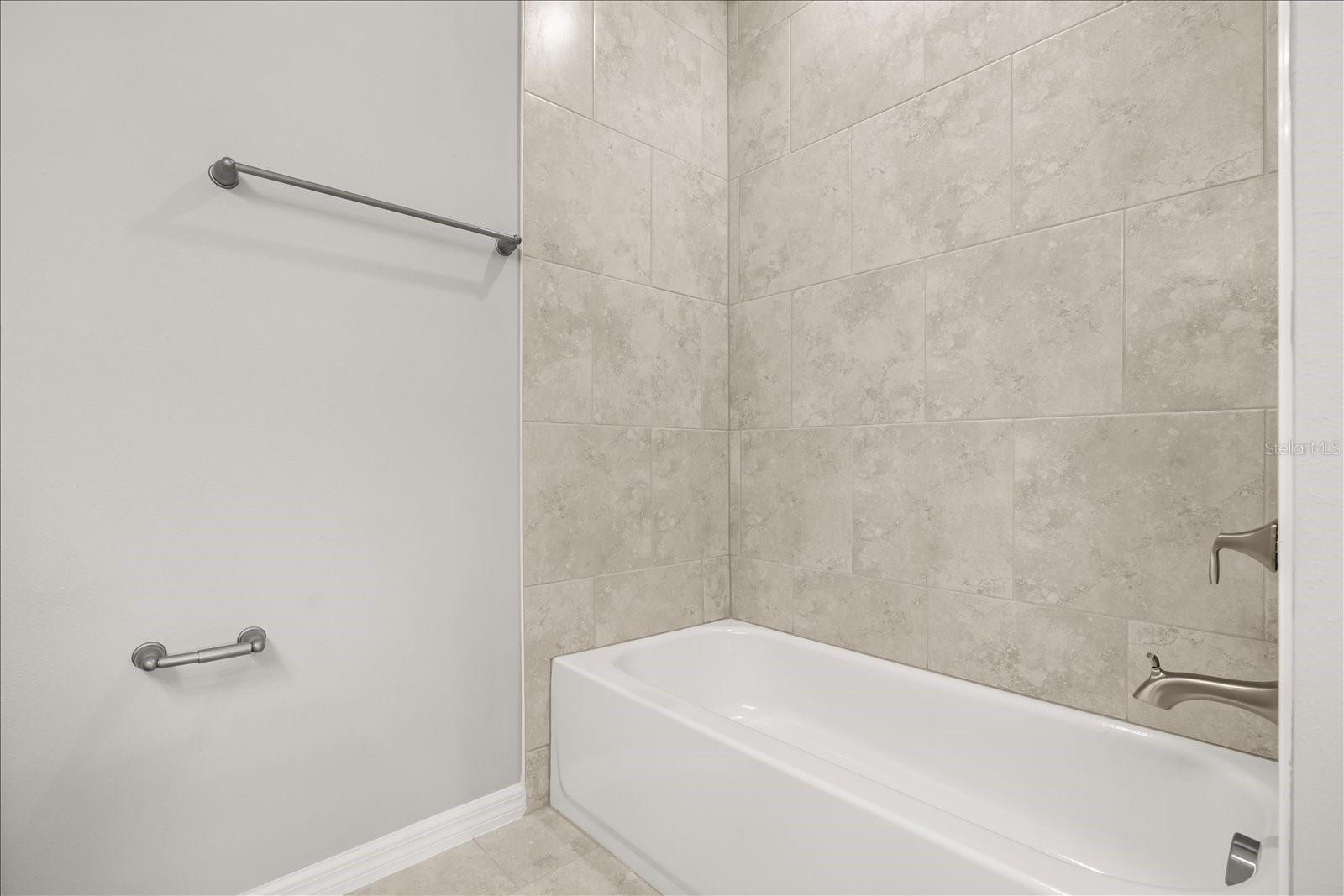 ROYAL HIGHLANDS UNIT 7 BLK 540 LOT 2 - Residential