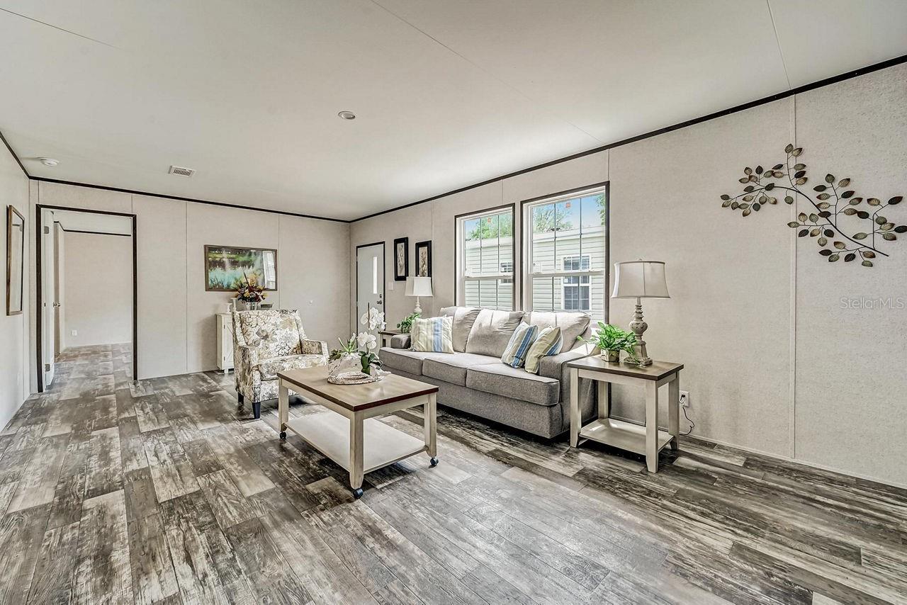 MOBILE HOME MDWS - Residential