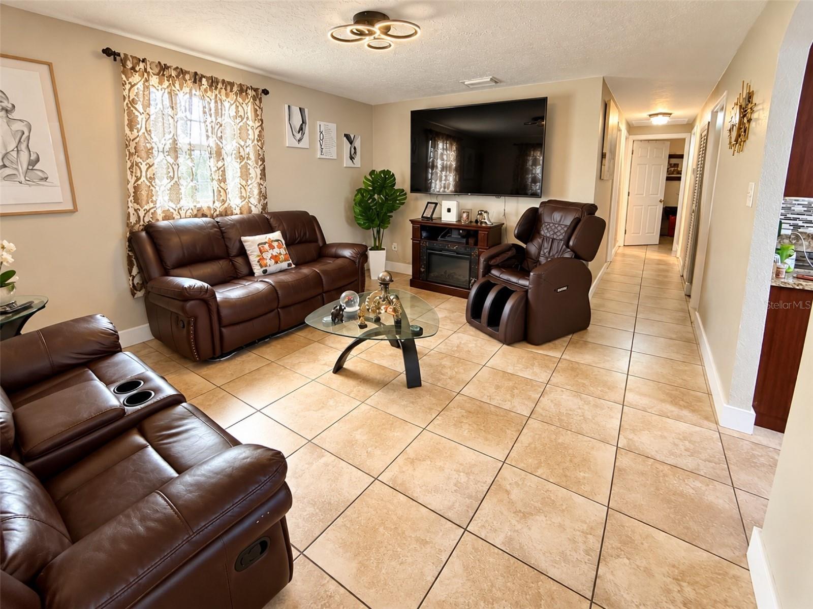 5513 GOLDEN DRIVE