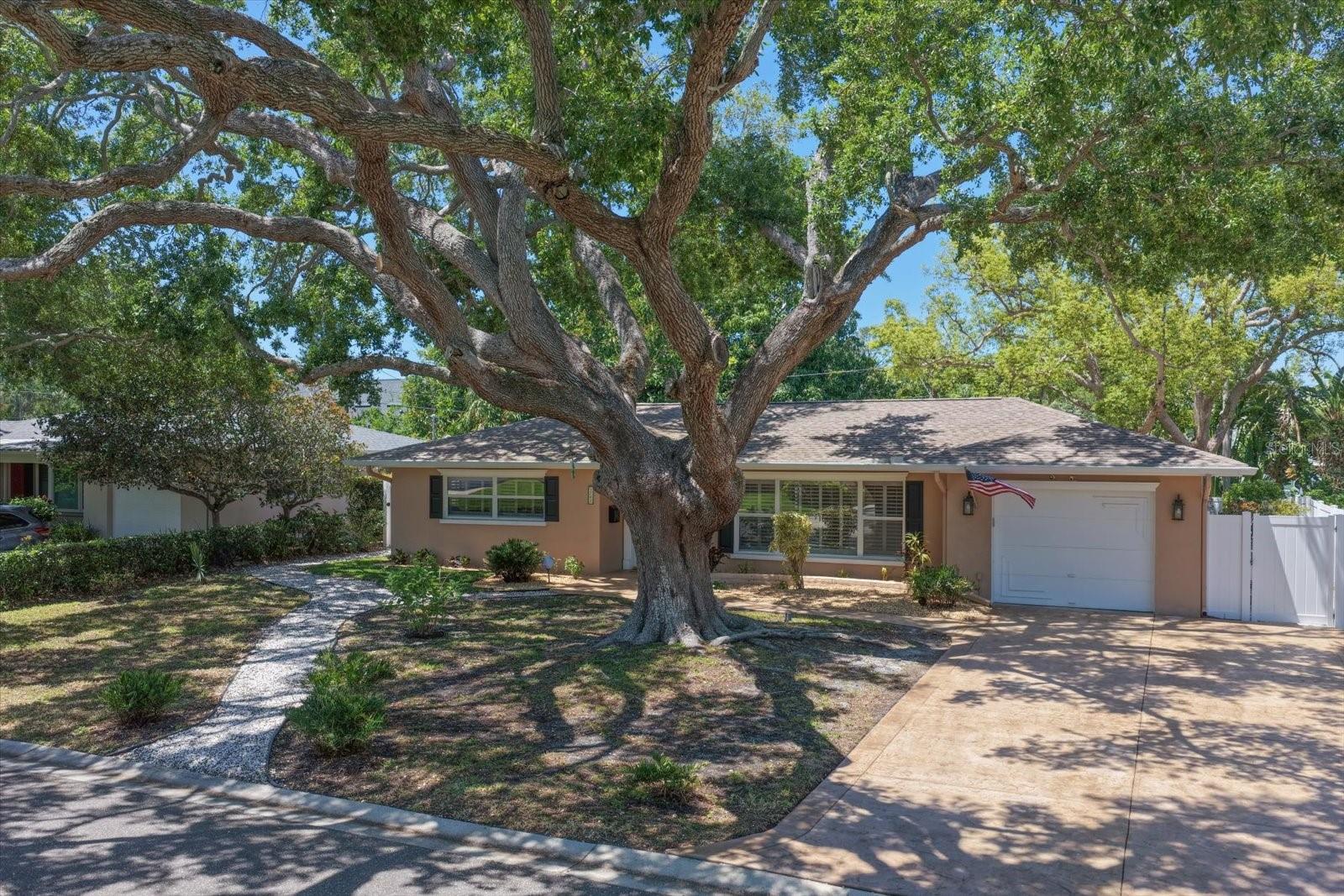 1702 MEREDITH LANE