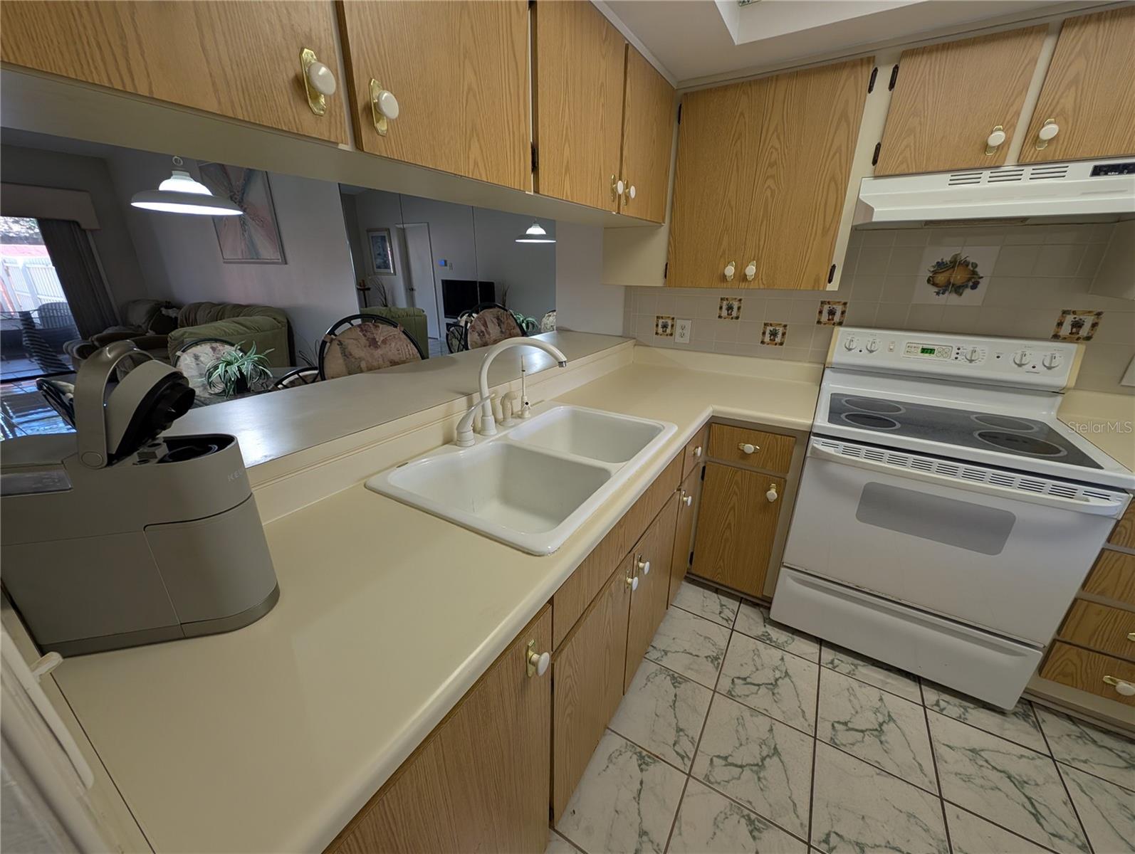 VILLAS OF SUNSET GROVE - Residential