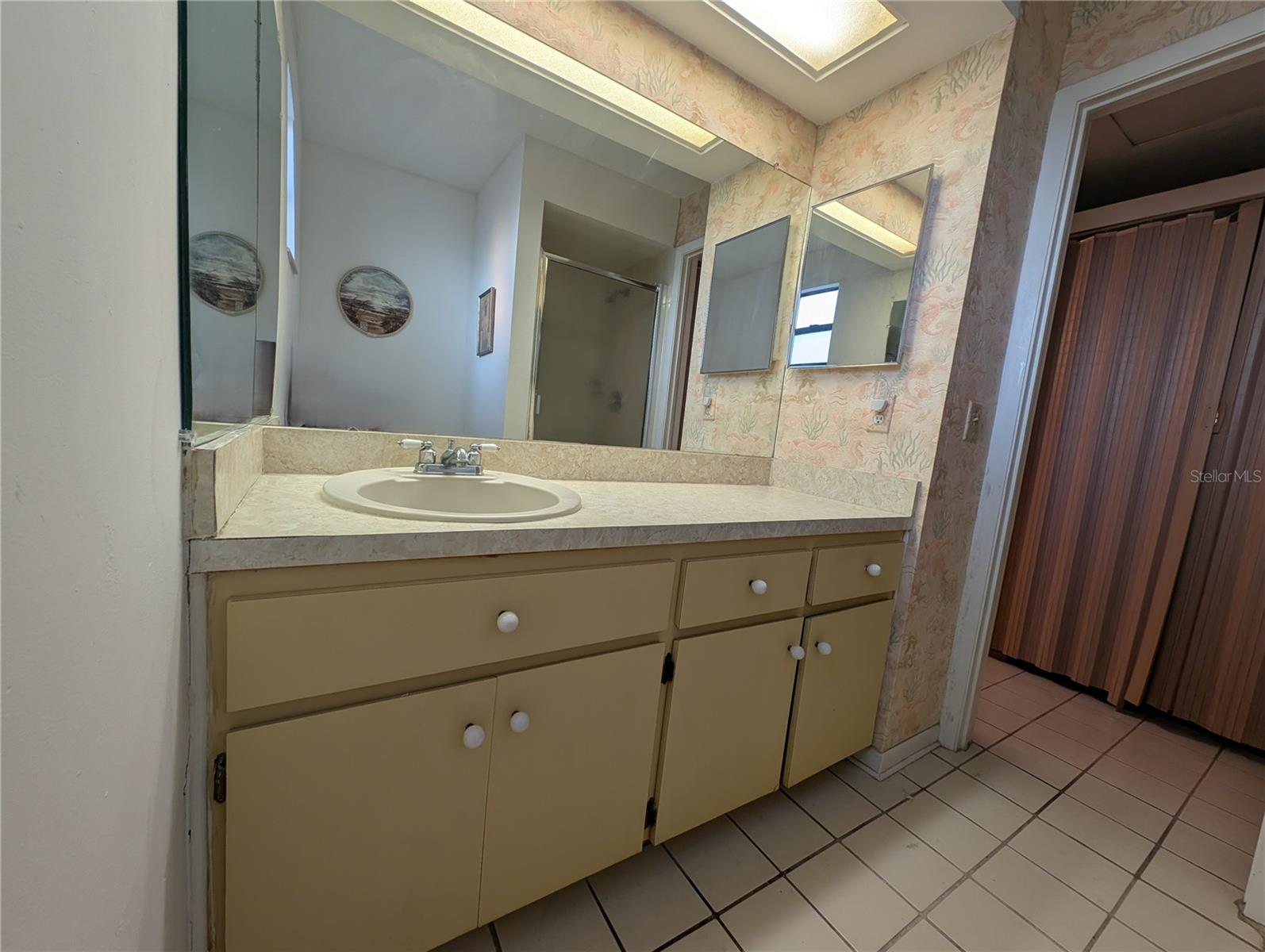VILLAS OF SUNSET GROVE - Residential