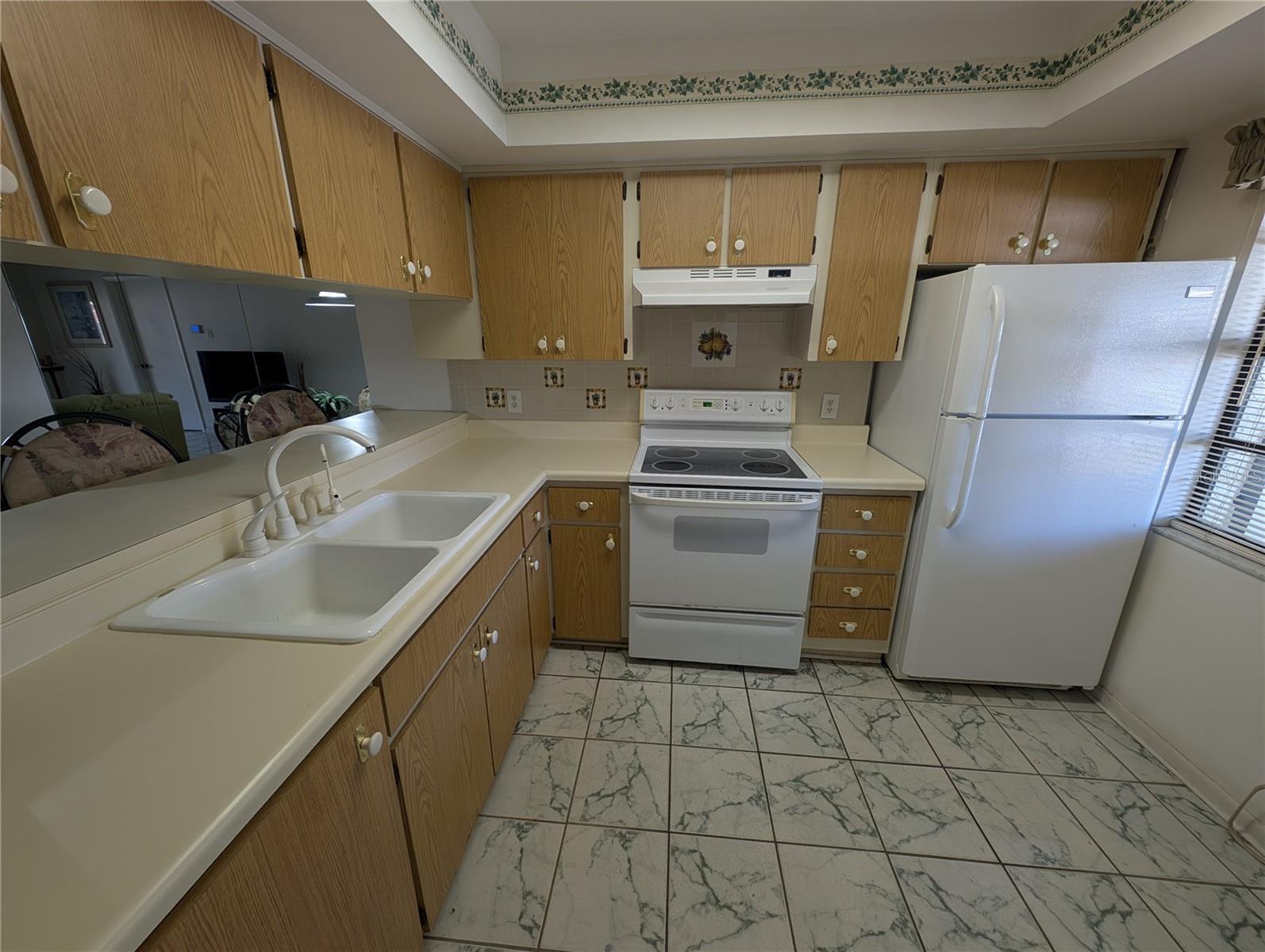 VILLAS OF SUNSET GROVE - Residential
