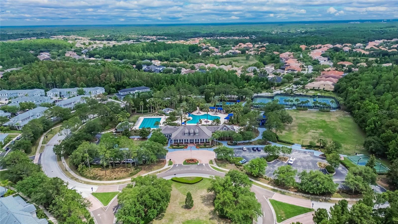 GRAND HAMPTON PH 5 - Residential