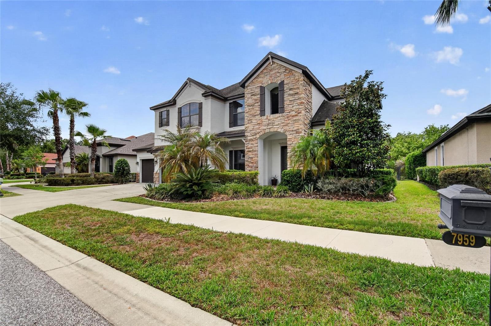 7959 HAMPTON LAKE DRIVE