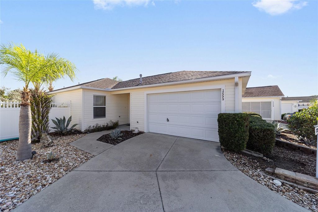Photo of 17773 SE 91st Freedom Court, The Villages, FL 32162 (MLS # G5103545)