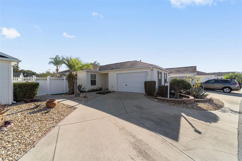 Photo of 17773 SE 91st Freedom Court, The Villages, FL 32162 (MLS # G5103545)