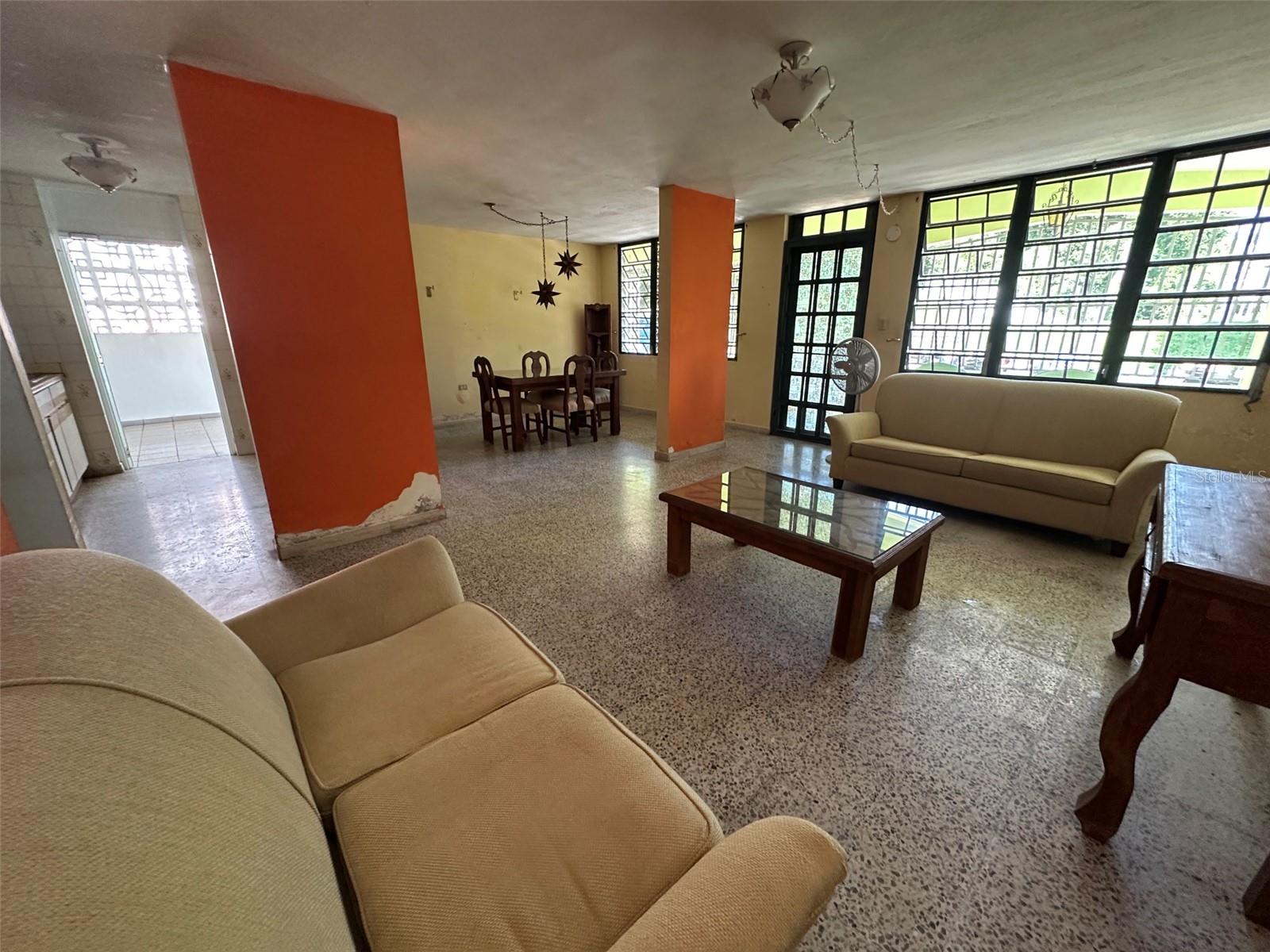 SANTA ISIDRA 4 - Residential