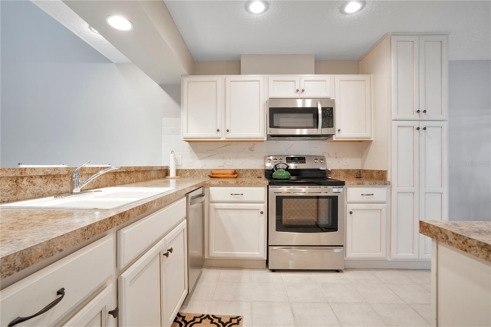 SANDPOINTE TWNHS SEC 02 - Residential