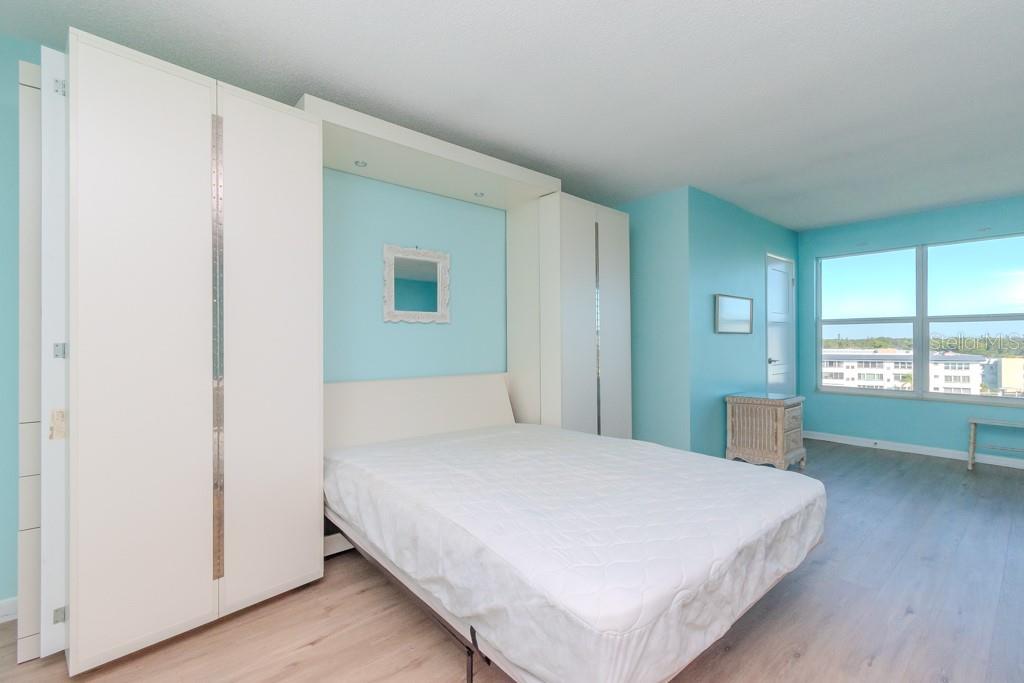 TOWN SHORES OF GULFPORT - Residential