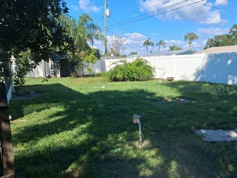 8825 113th Street, Seminole, FL 33772