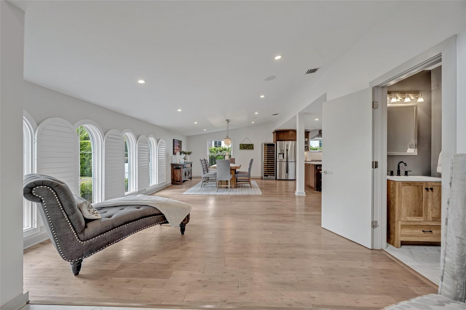 1661 WOODLAND AVENUE