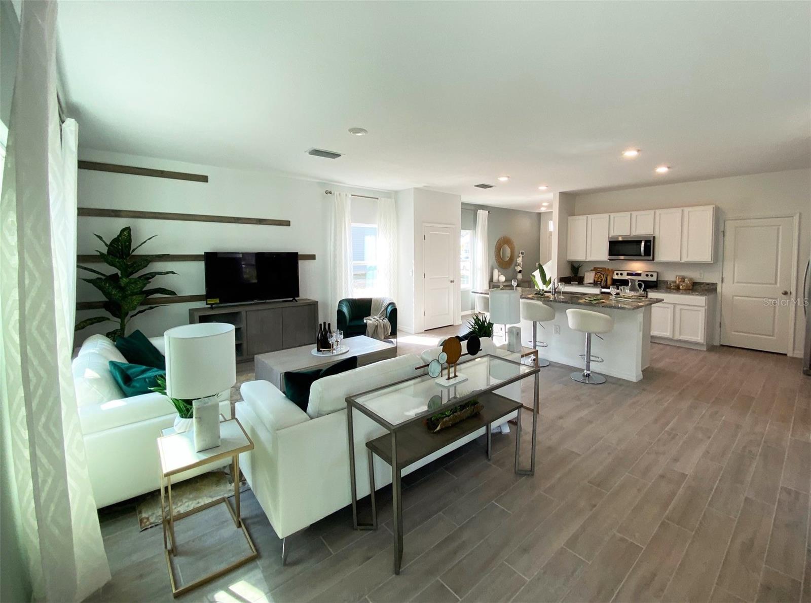 OAKS PRESERVE - Residential