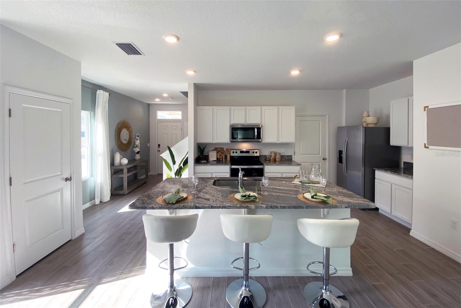 OAKS PRESERVE - Residential