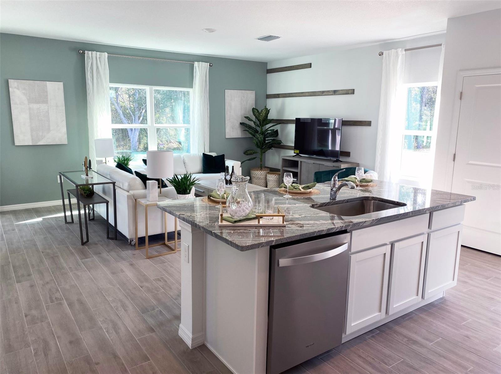 OAKS PRESERVE - Residential