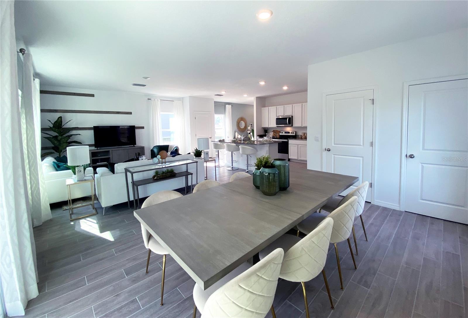 OAKS PRESERVE - Residential