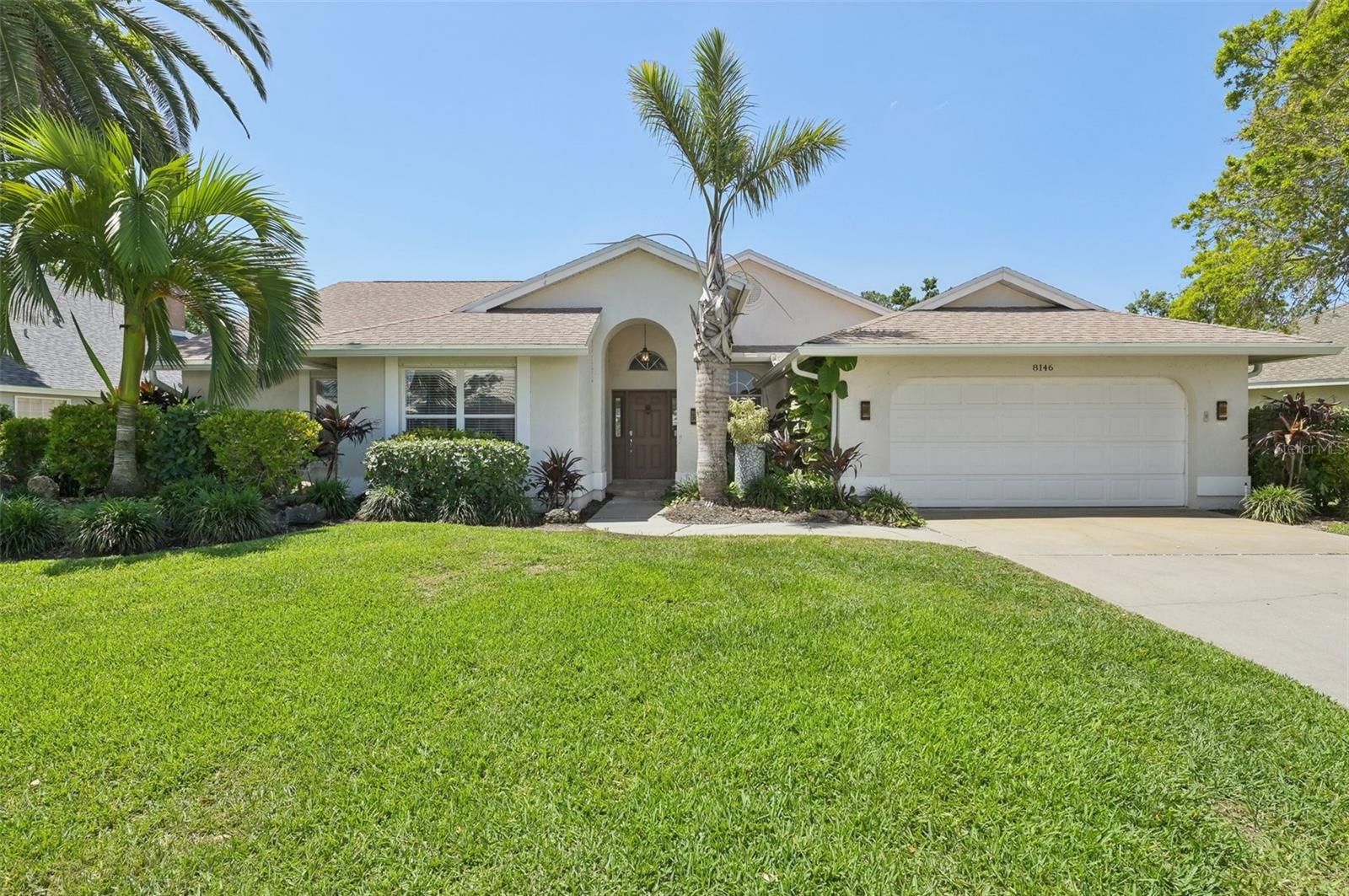 8146 SHADOW PINE WAY
