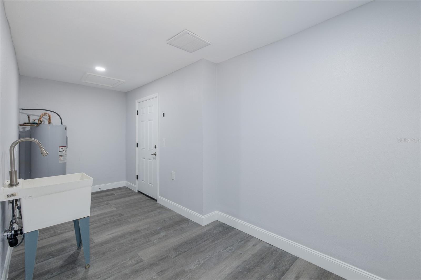 HARBOR PALMS-UNIT TWO - Residential