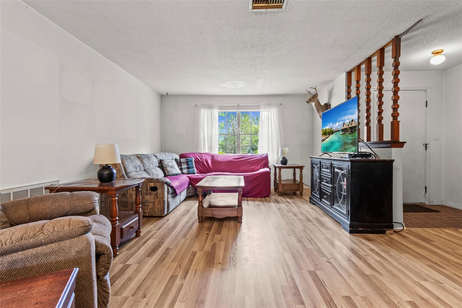 DERBY OAKS - Residential