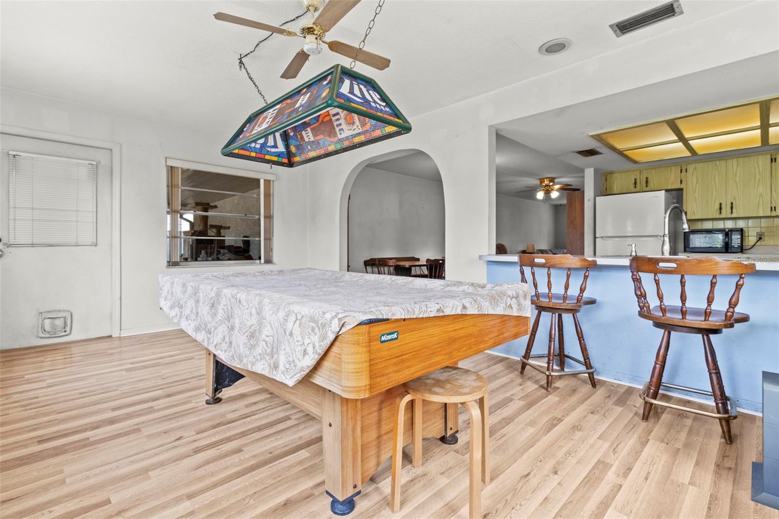 DERBY OAKS - Residential