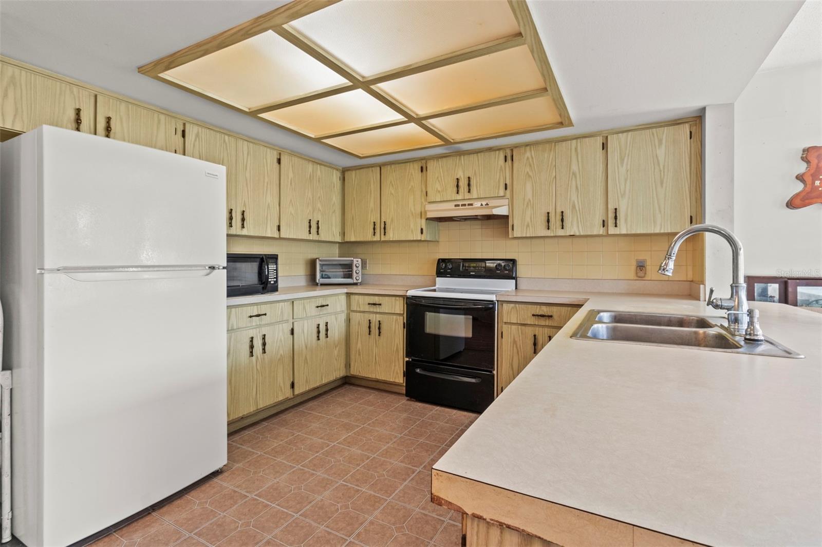 DERBY OAKS - Residential