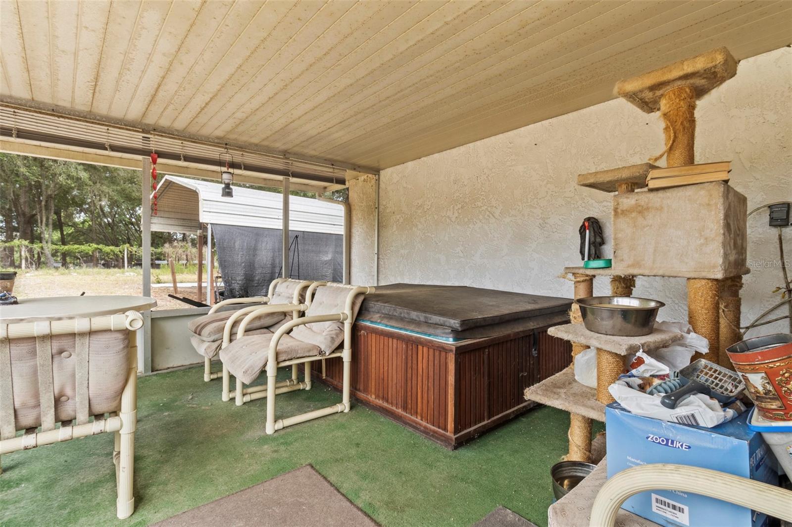 DERBY OAKS - Residential
