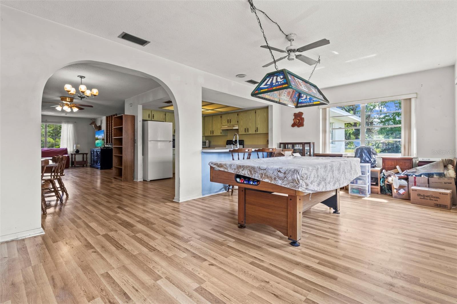 DERBY OAKS - Residential