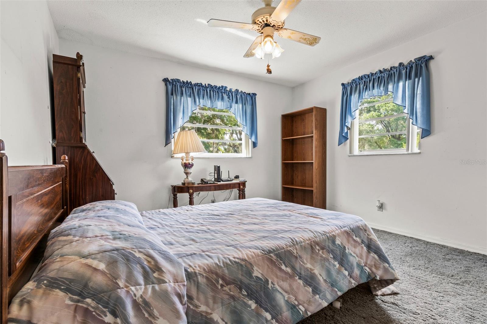 DERBY OAKS - Residential