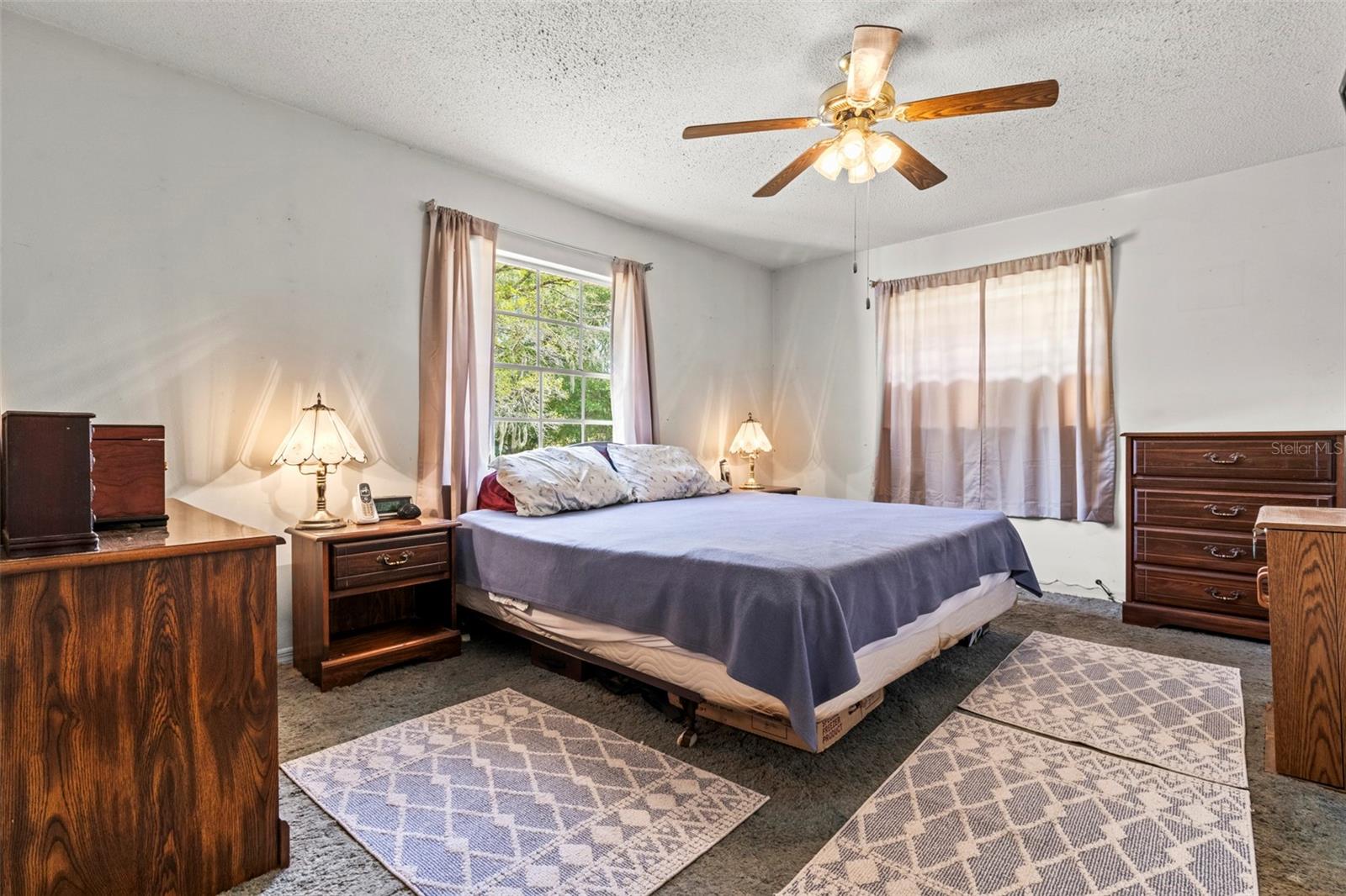 DERBY OAKS - Residential