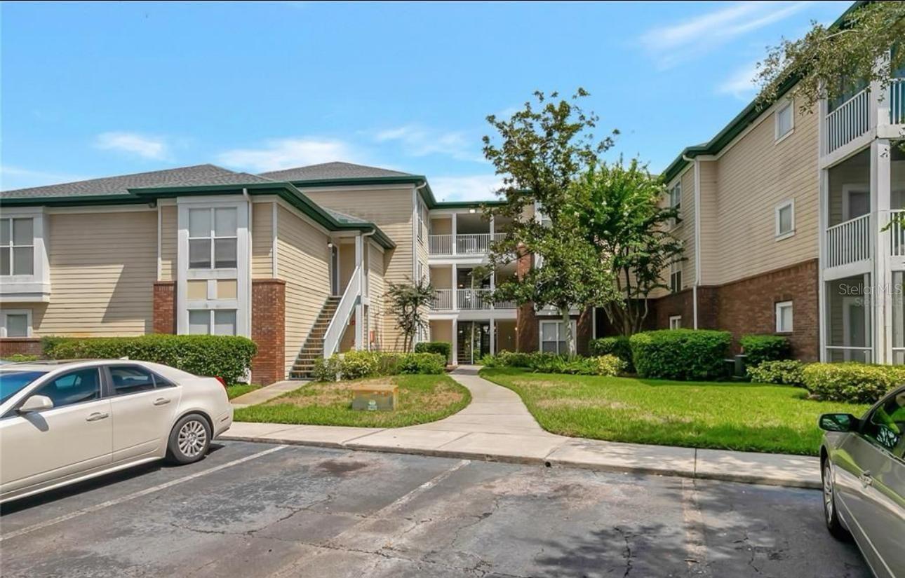 THE LANDINGS OF TAMPA A CONDOM - Residential