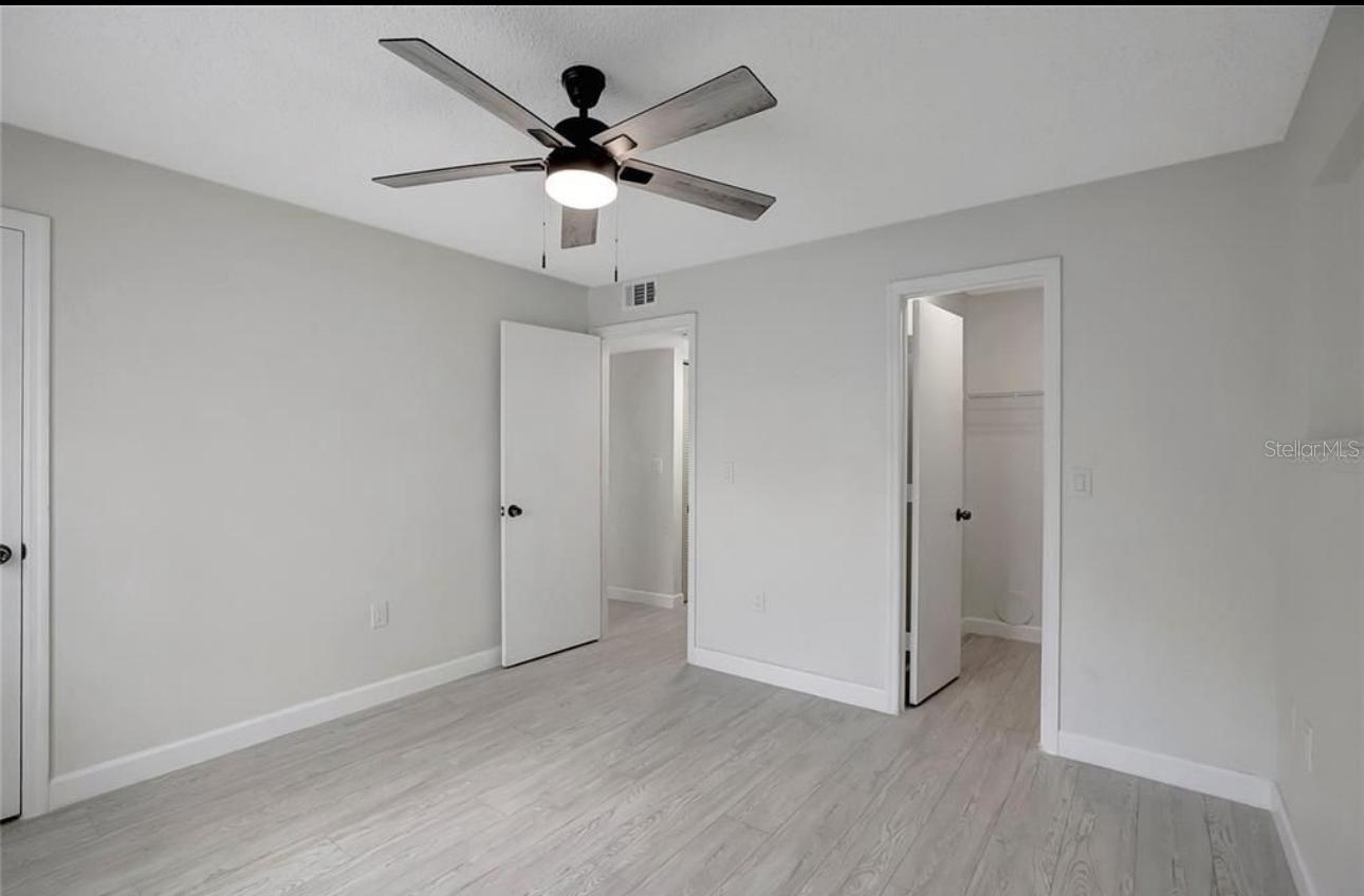 THE LANDINGS OF TAMPA A CONDOM - Residential