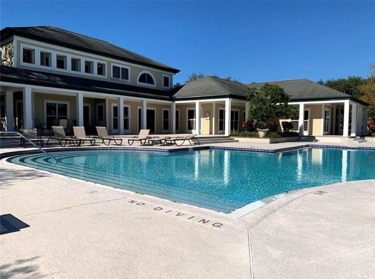 THE LANDINGS OF TAMPA A CONDOM - Residential