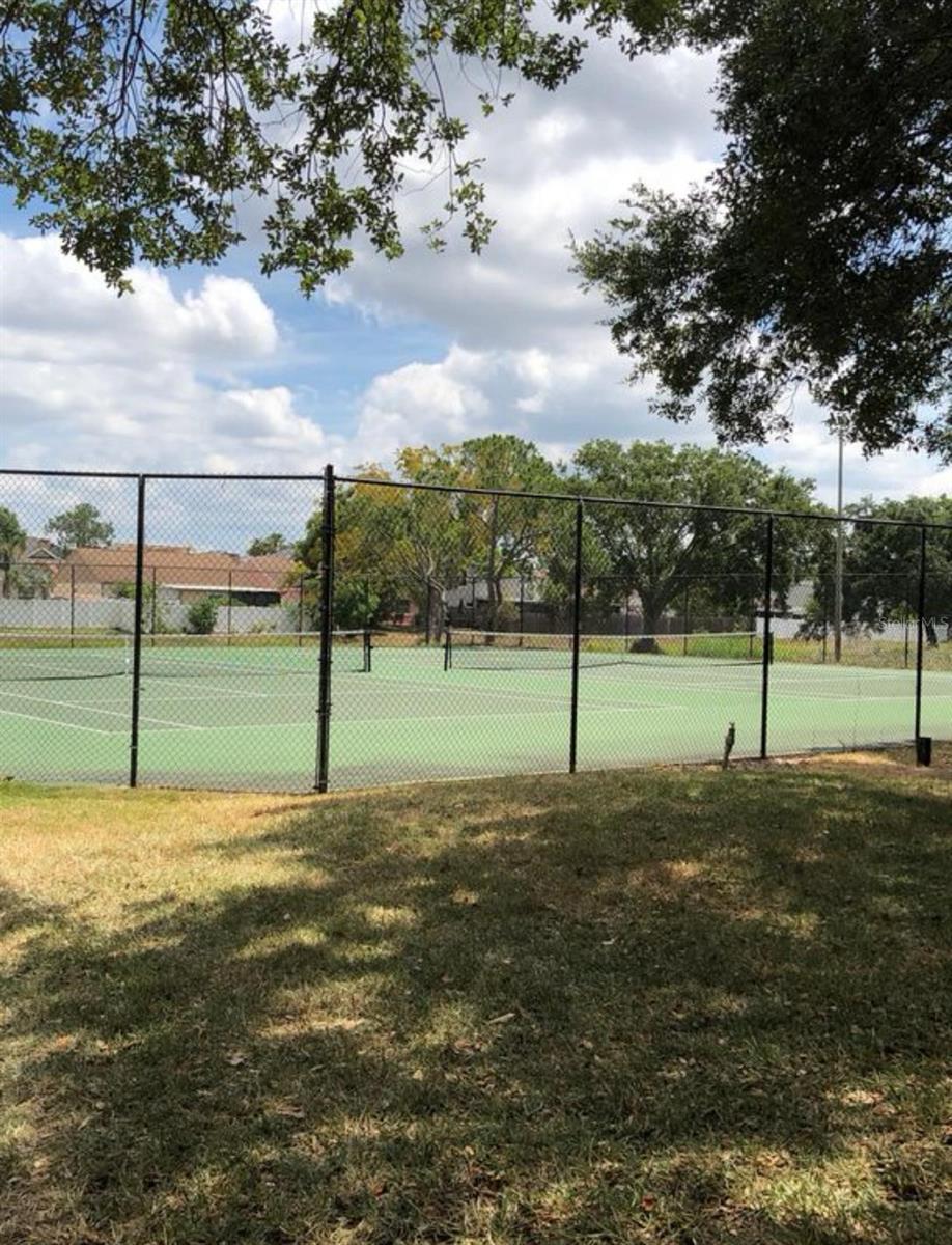 THE LANDINGS OF TAMPA A CONDOM - Residential