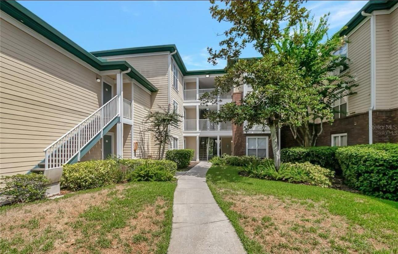 THE LANDINGS OF TAMPA A CONDOM - Residential