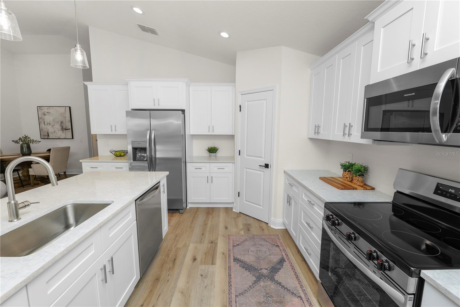 HOFFS SUB - Residential