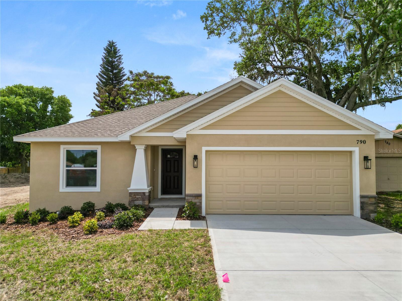 HOFFS SUB - Residential