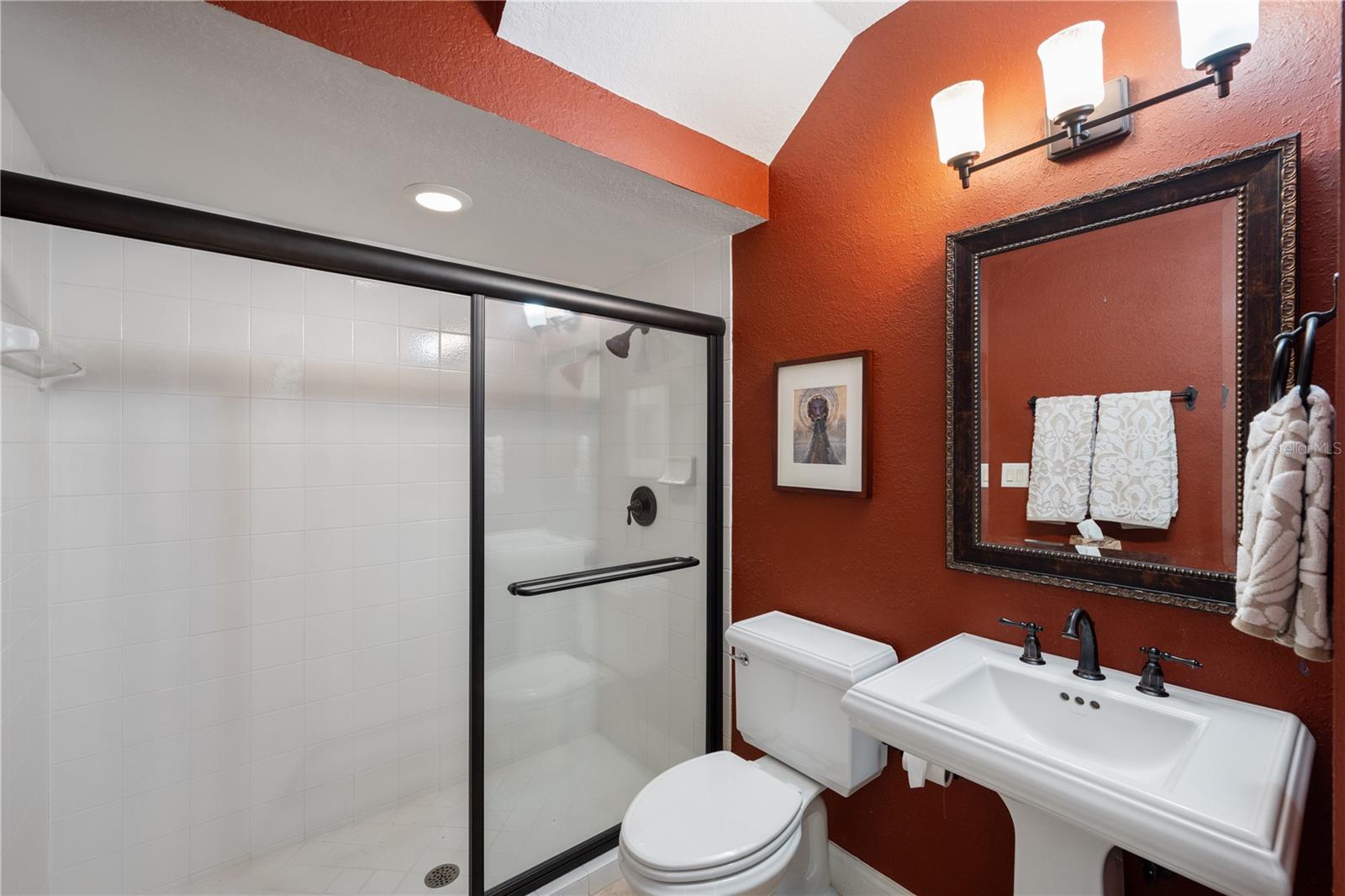 LAKE DOWN ESTATES - Residential