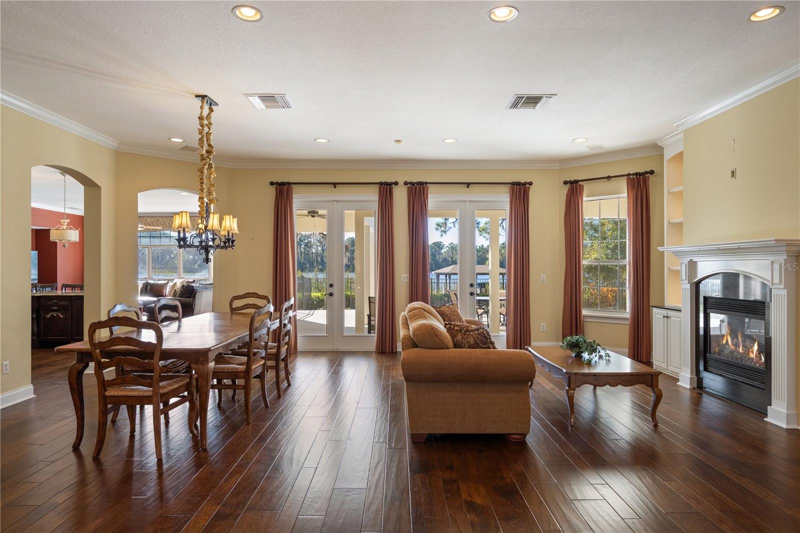 10870 BAYSHORE DRIVE