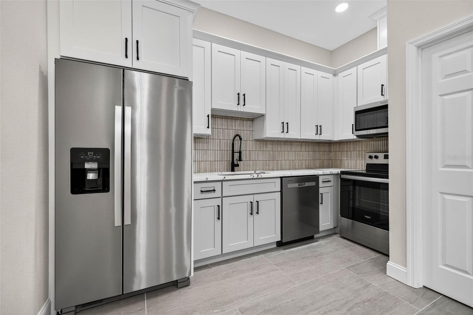 HARVEYS ADD TO OAK RIDGE - Residential Lease