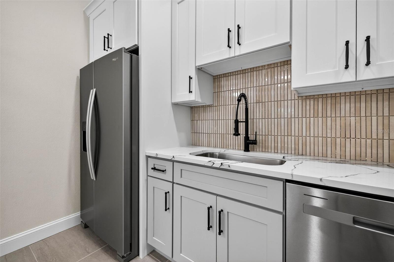 HARVEYS ADD TO OAK RIDGE - Residential Lease