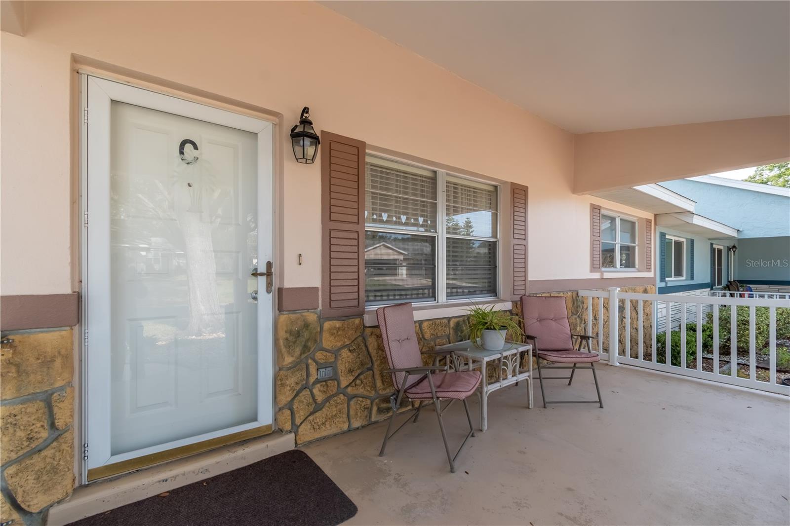 ON TOP OF THE WORLD - Residential