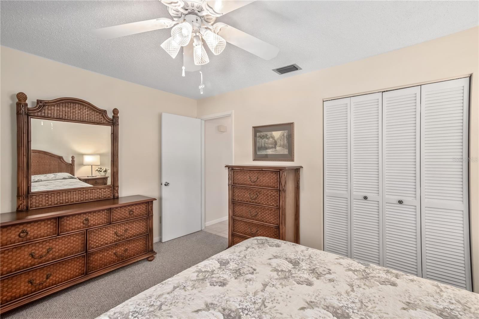 ON TOP OF THE WORLD - Residential