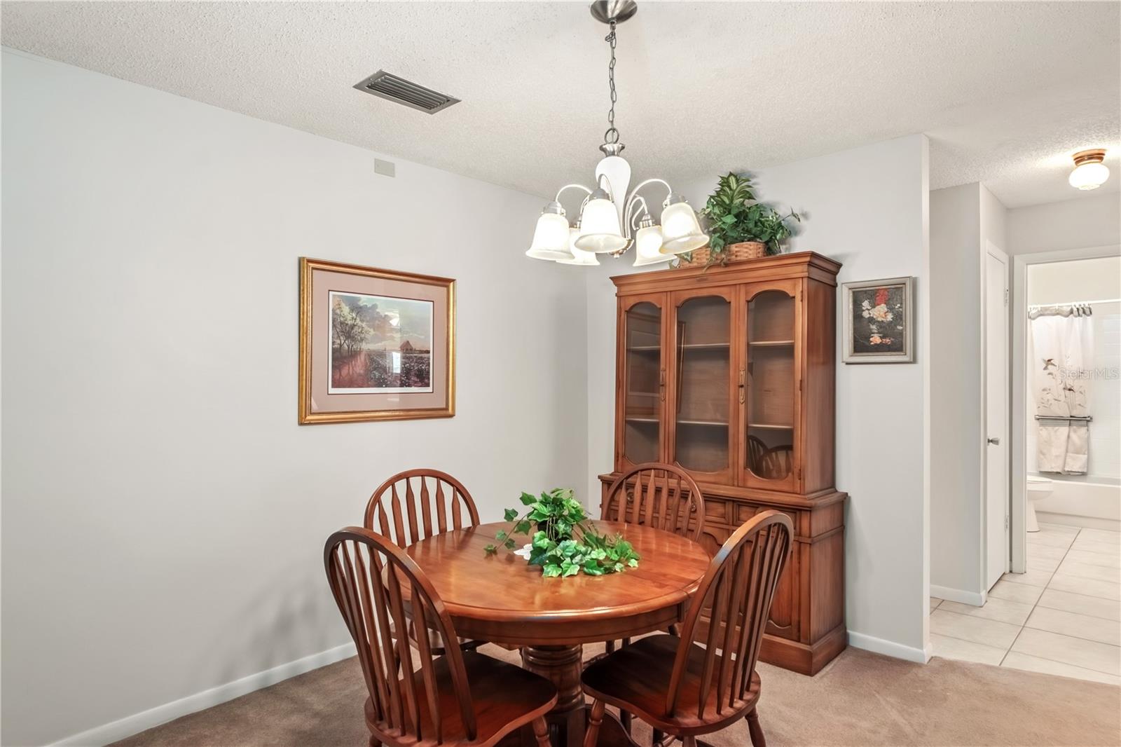 ON TOP OF THE WORLD - Residential