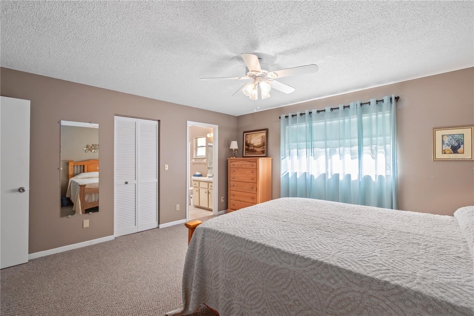 ON TOP OF THE WORLD - Residential