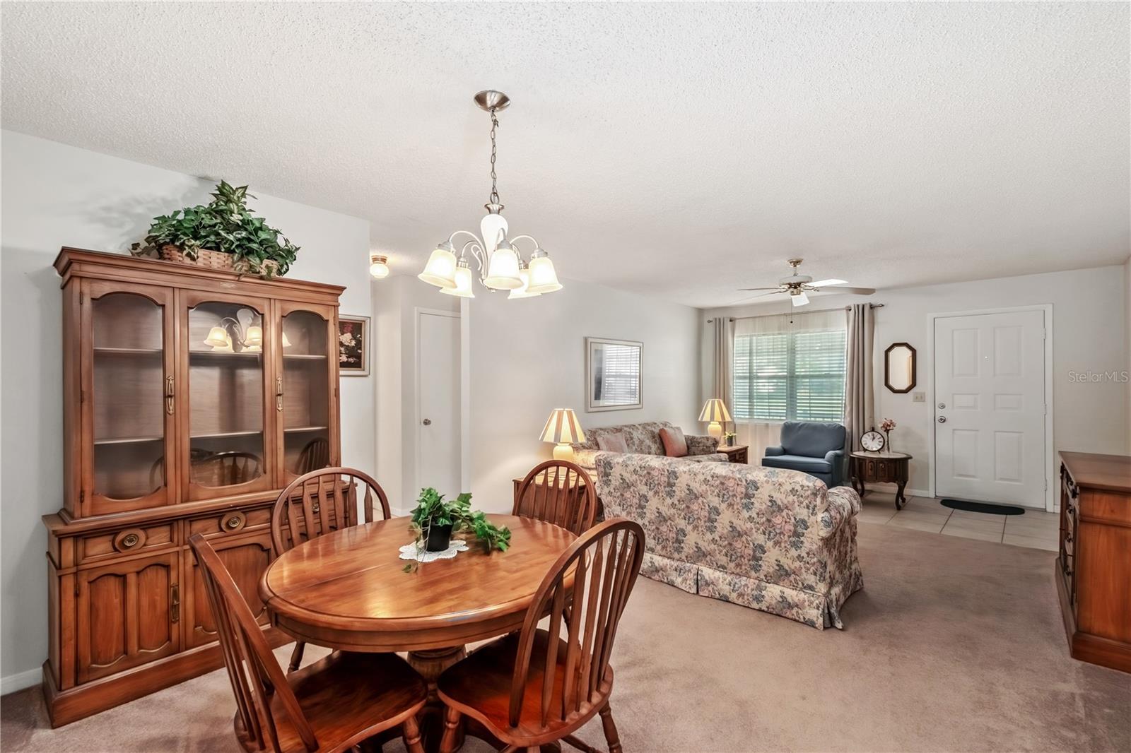 ON TOP OF THE WORLD - Residential