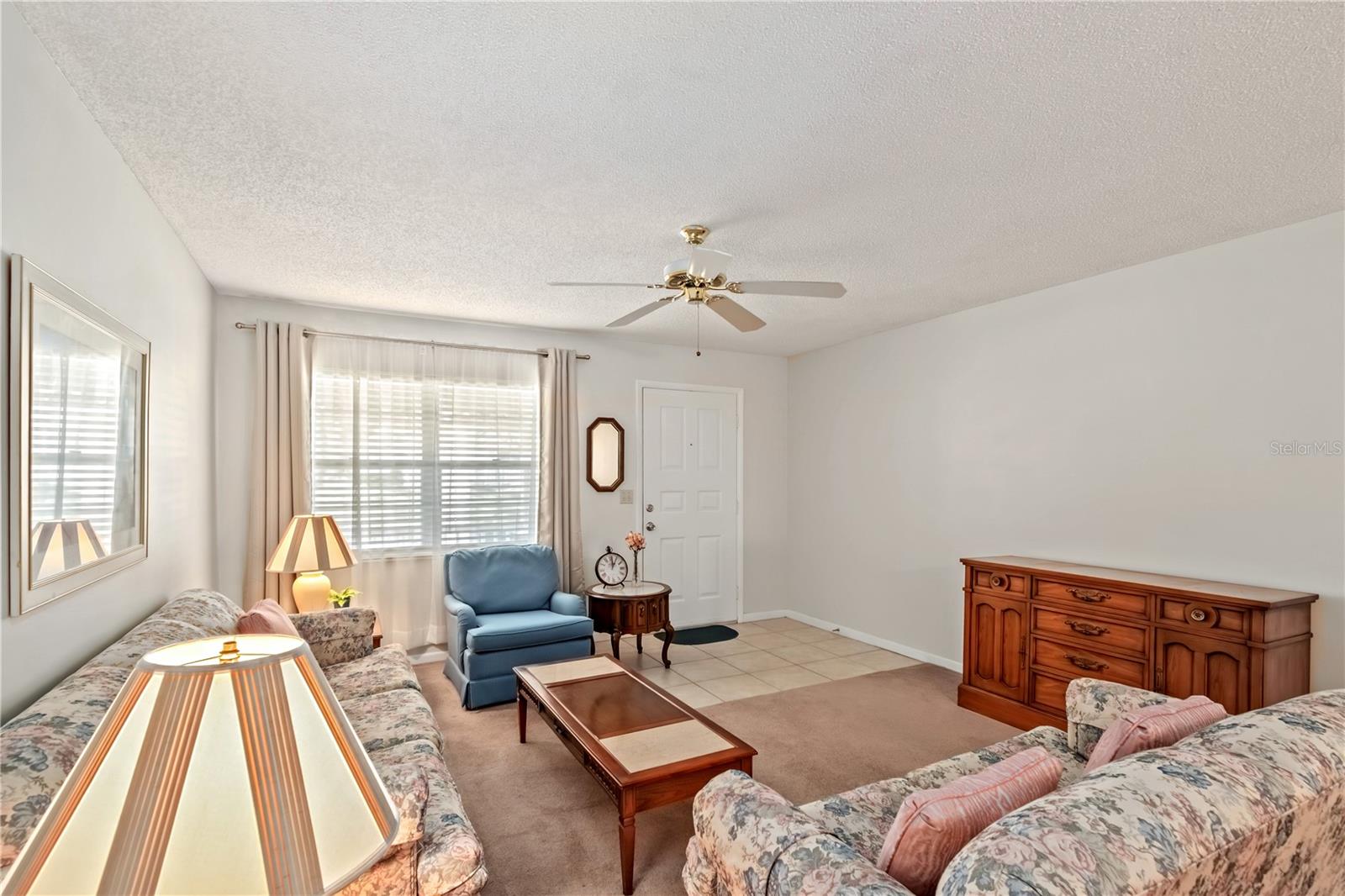 ON TOP OF THE WORLD - Residential