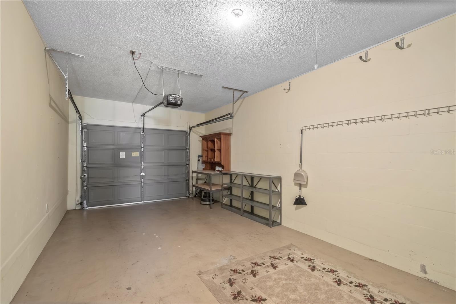 ON TOP OF THE WORLD - Residential