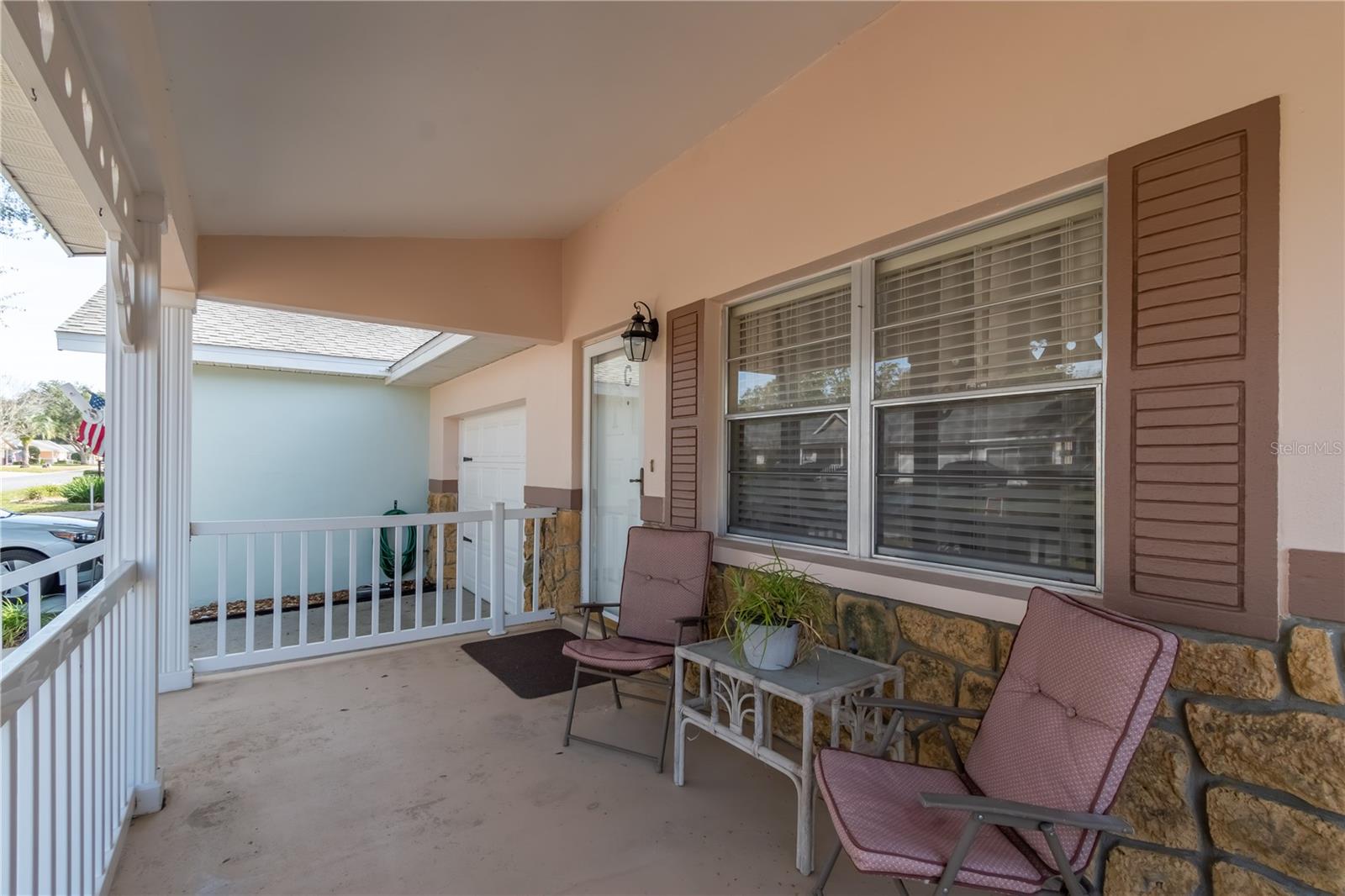 ON TOP OF THE WORLD - Residential